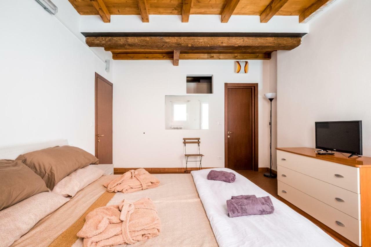 Whouse Suite Apartment Mirasole Bologna Exterior photo